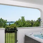 Saladinka With Whirlpool * Poreč