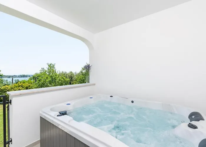 Casa vacanze Saladinka With Whirlpool Porec